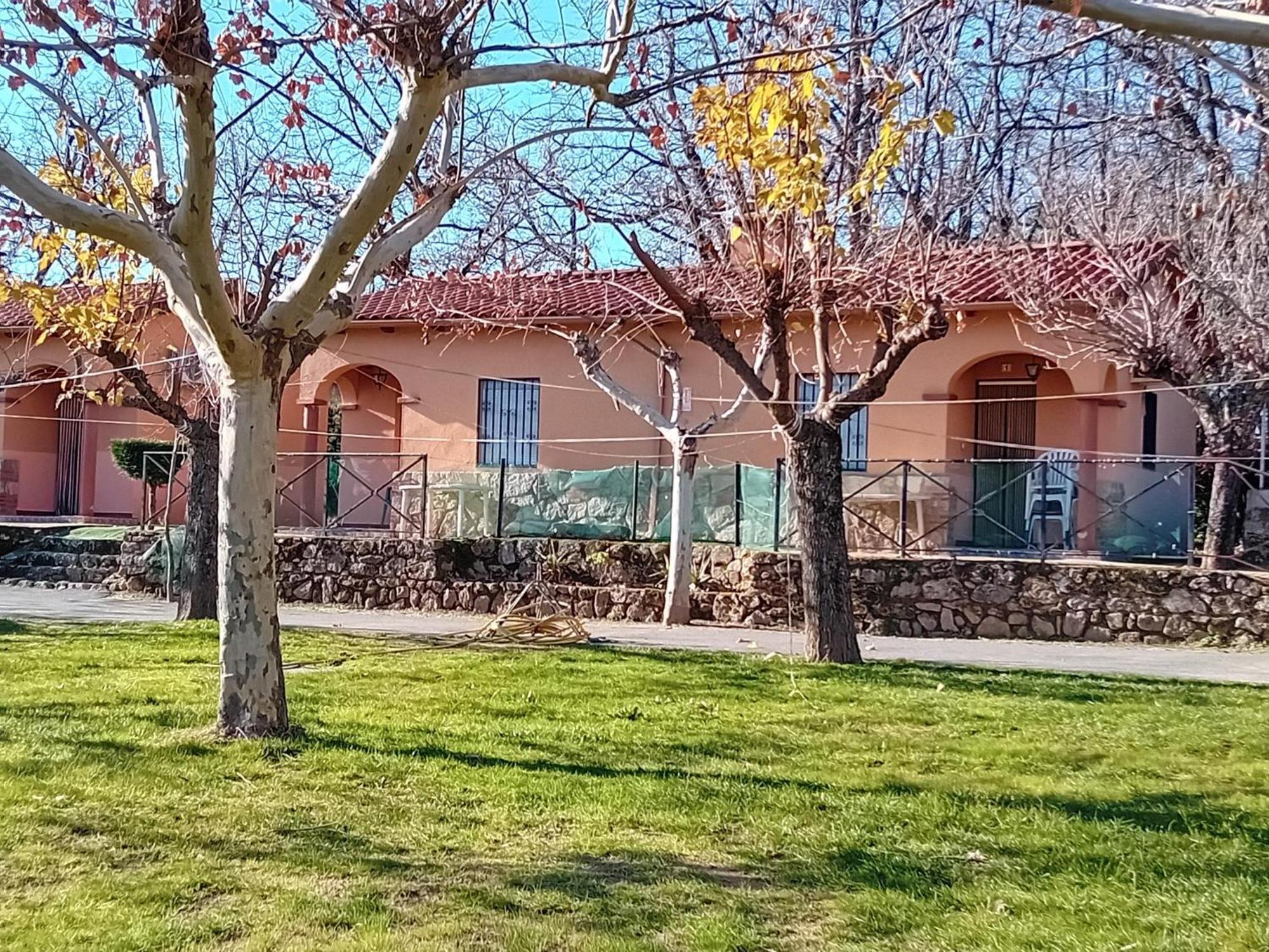 Camping-bungalows-cabanas La Vera Campsite *