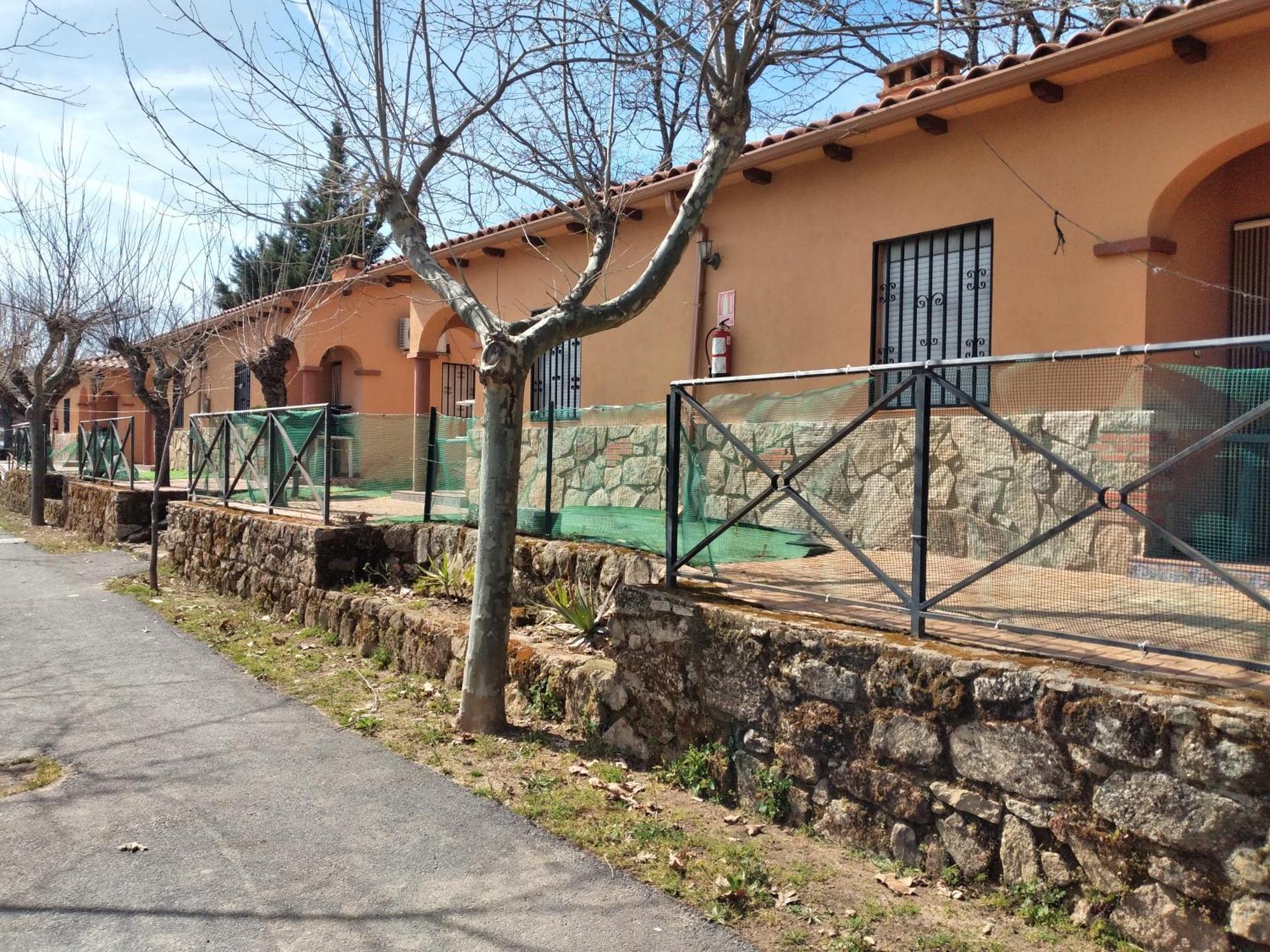Camping-bungalows-cabanas La Vera *